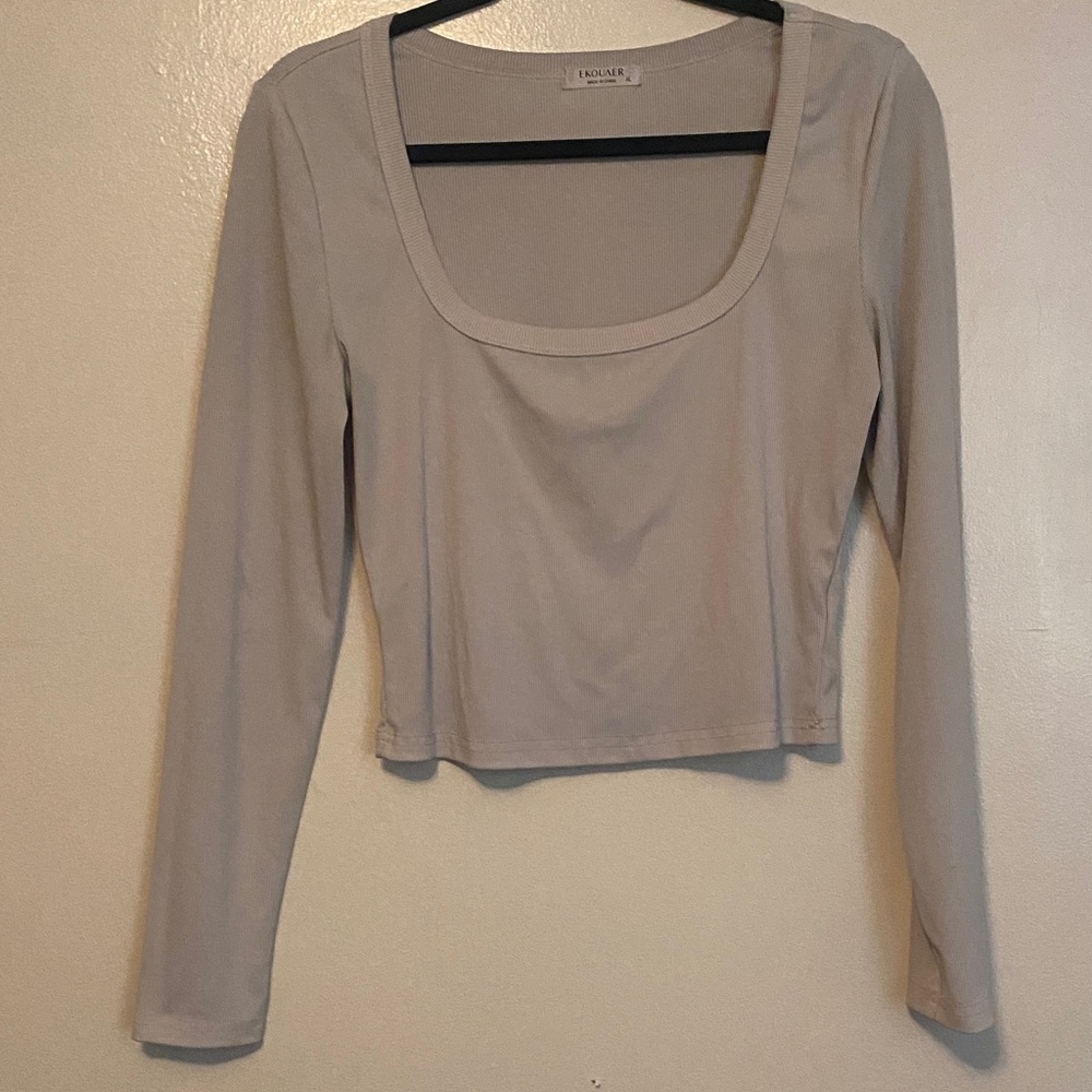 Chic Long Sleeve Crop Top in Gray